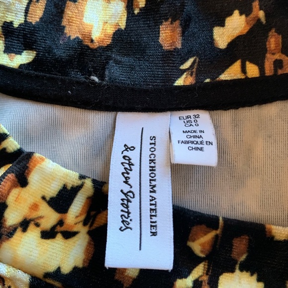 NWOT & Other Stories stretch velvet top size 0 long sleeved pattern top gift - Picture 10 of 12